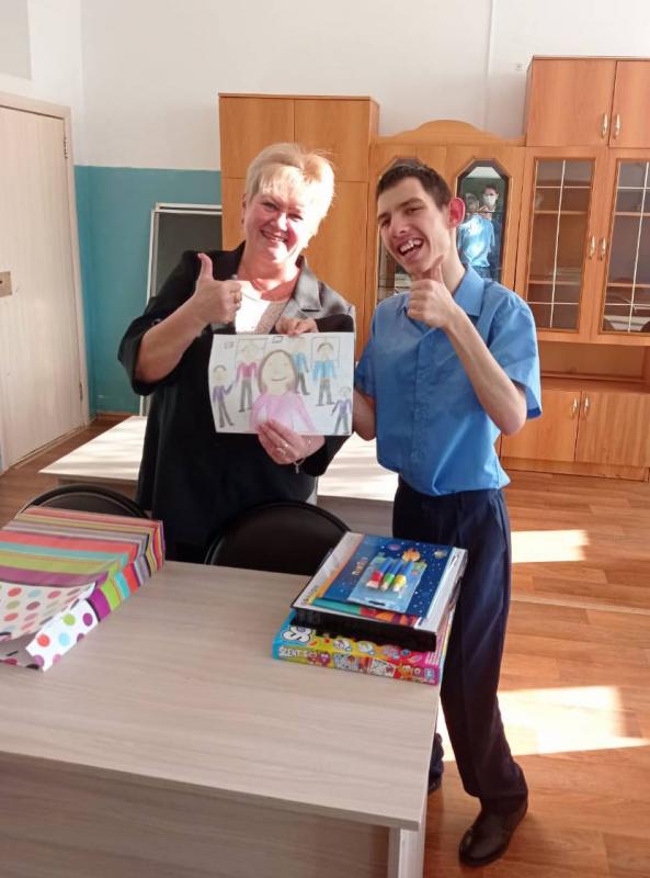 Воспитанник Шадринского детского дома-интерната – участник Всероссийского конкурса «Я могу! Я рисую!»  