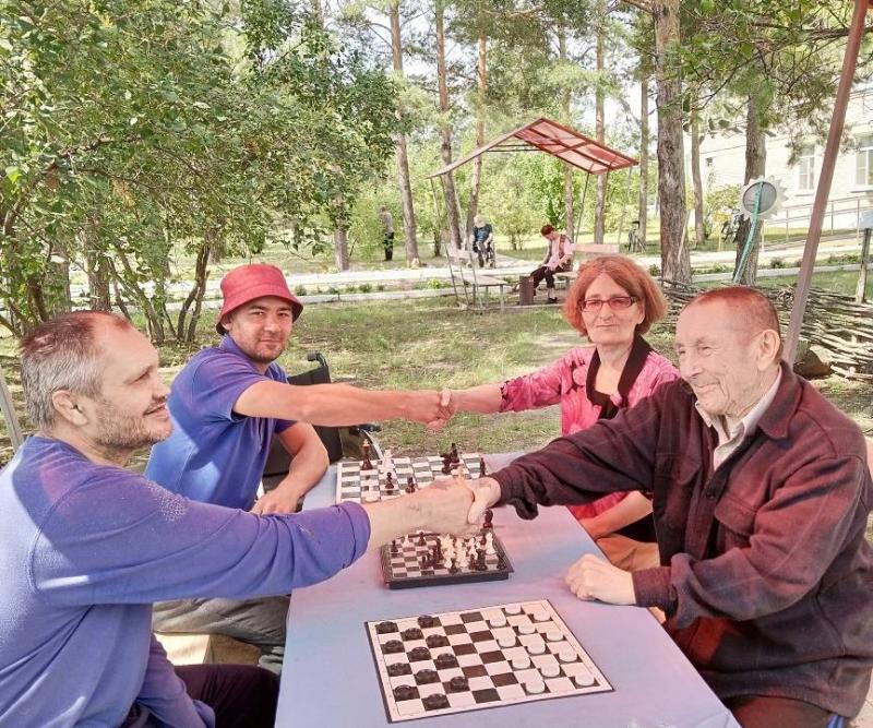 В Сафакулевском доме-интернате для престарелых и инвалидов прошел шахматный турнир