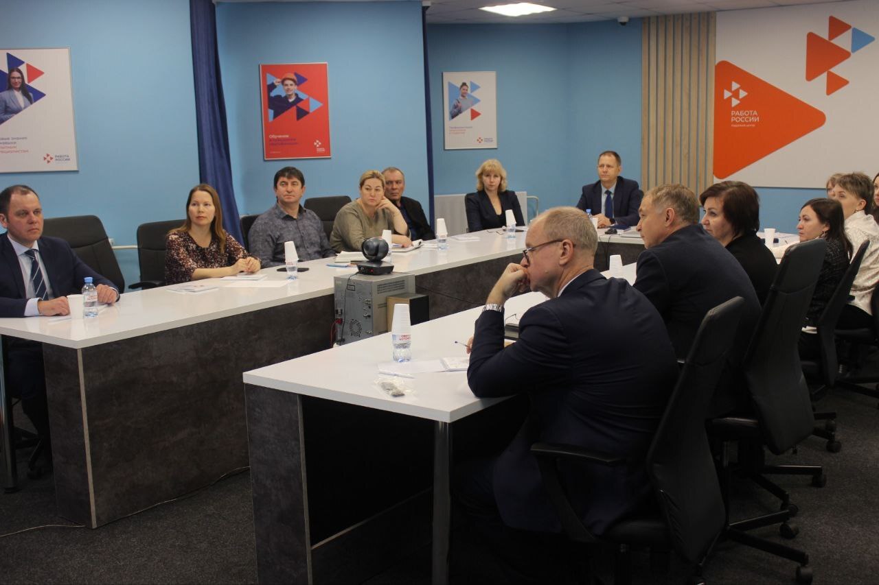 В КУРГАНЕ ОБСУДИЛИ ВОПРОСЫ ПРОВЕДЕНИЯ ГОСУДАРСТВЕННОЙ ЭКСПЕРТИЗЫ УСЛОВИЙ ТРУДА И СПЕЦИАЛЬНОЙ ОЦЕНКИ УСЛОВИЙ ТРУДА