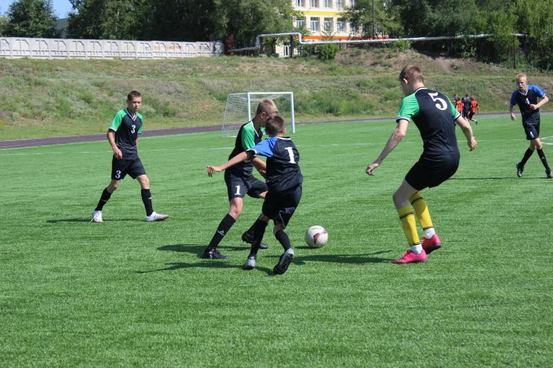 Воспитанники организаций для детей-сирот выяснят, кто из них лучший в мини-футболе
