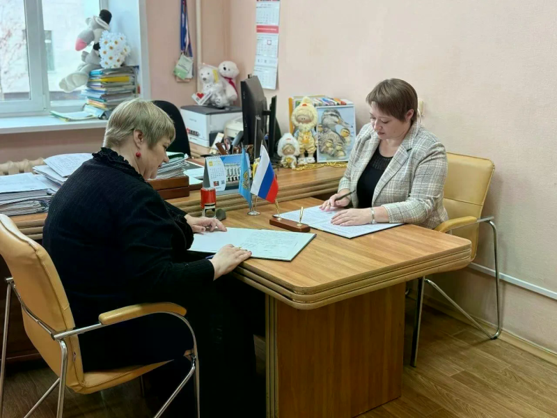  ПОДПИСАНО СОГЛАШЕНИЕ О СОТРУДНИЧЕСТВЕ МЕЖДУ ГОСУДАРСТВЕННЫМ ЮРИДИЧЕСКИМ БЮРО КУРГАНСКОЙ ОБЛАСТИ И УПОЛНОМОЧЕННЫМ ПО ПРАВАМ РЕБЁНКА