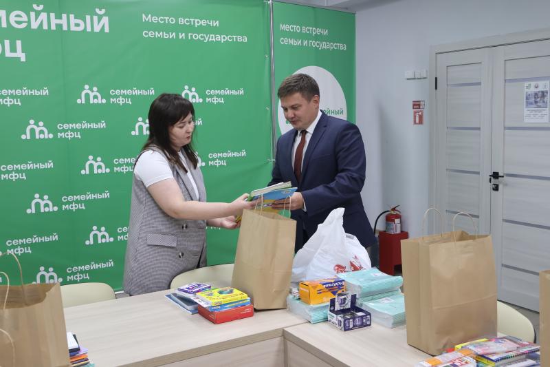 СОТРУДНИКИ ДЕПАРТАМЕНТА СОЦИАЛЬНОЙ ПОЛИТИКИ КУРГАНСКОЙ ОБЛАСТИ ПРИСОЕДИНИЛИСЬ К ЕЖЕГОДНОЙ БЛАГОТВОРИТЕЛЬНОЙ АКЦИИ «СОБЕРЕМ РЕБЕНКА В ШКОЛУ» ⁣